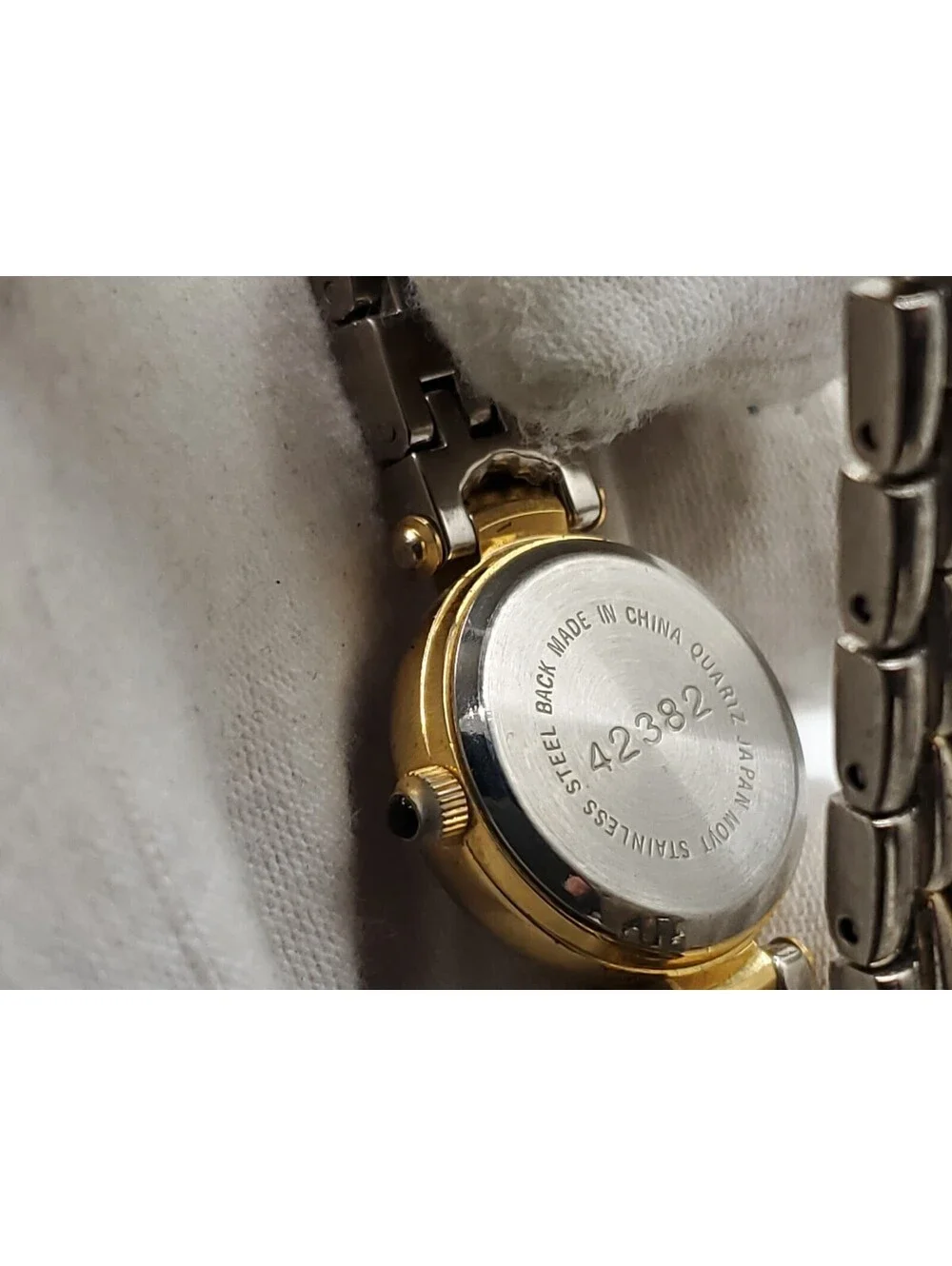 Rumours Quartz Watch New Battey Two-Tone White Dial 20mm